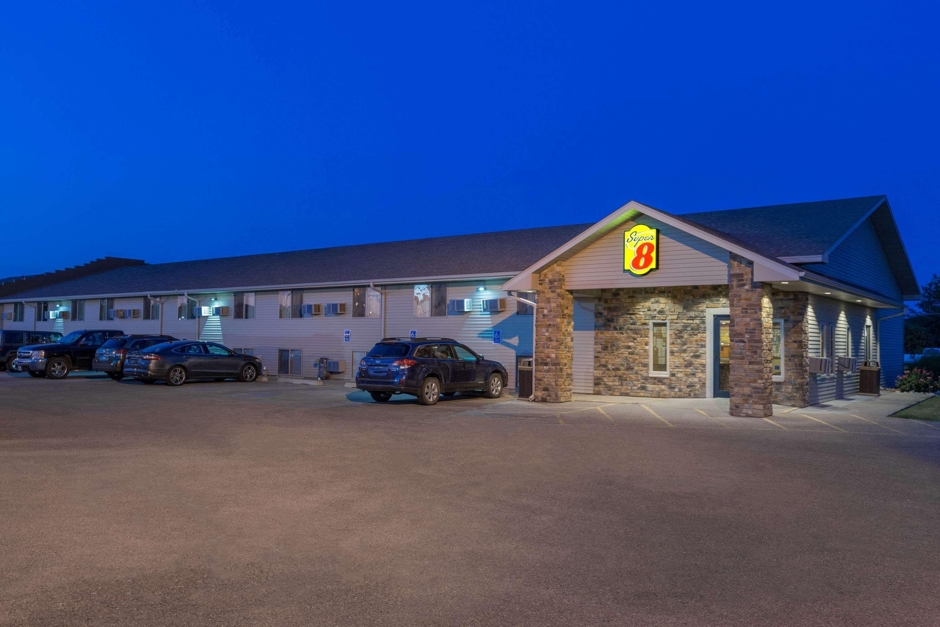 Motel Super 8 By Wyndham Kearney Zewnętrze zdjęcie