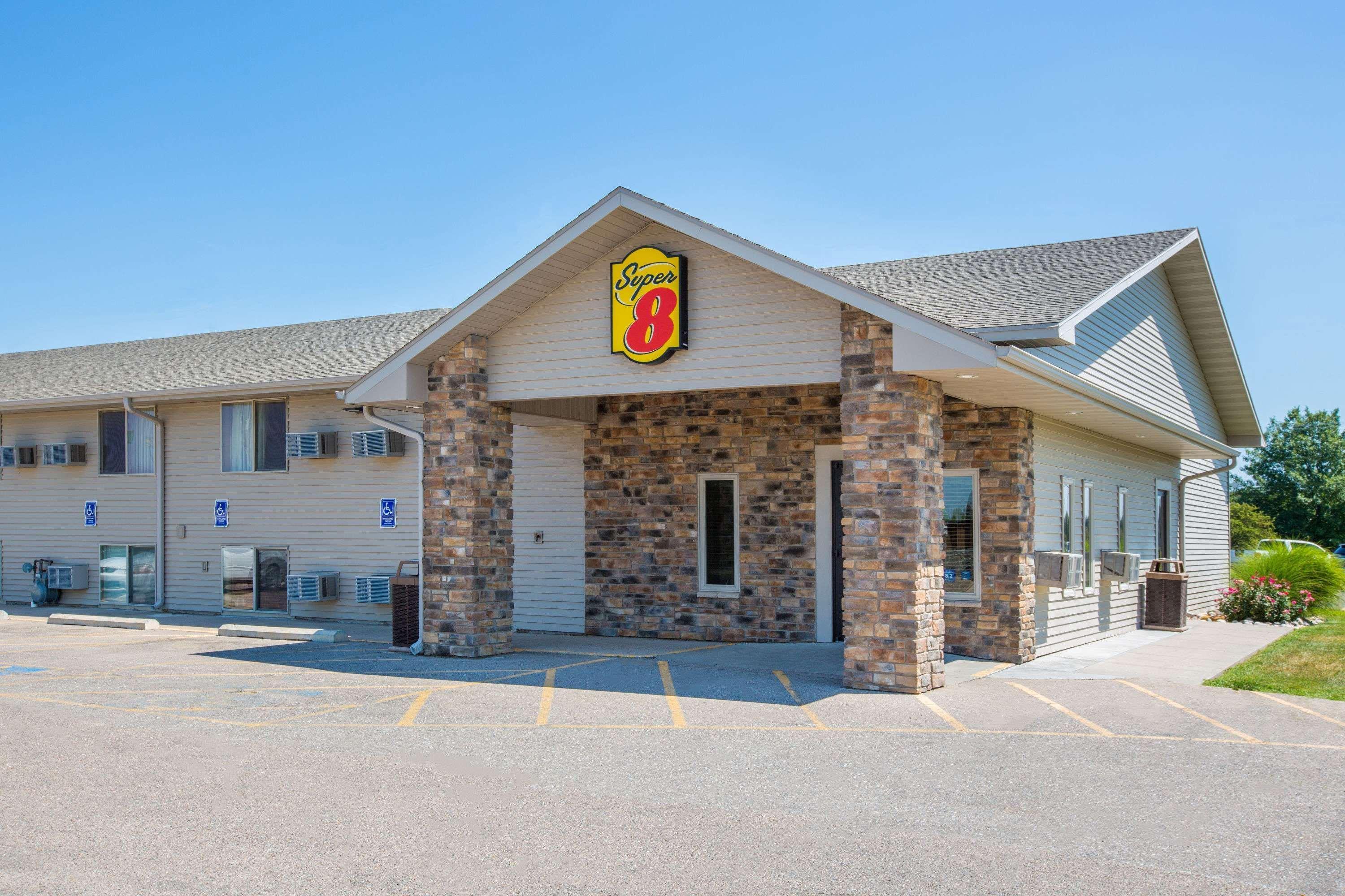 Motel Super 8 By Wyndham Kearney Zewnętrze zdjęcie